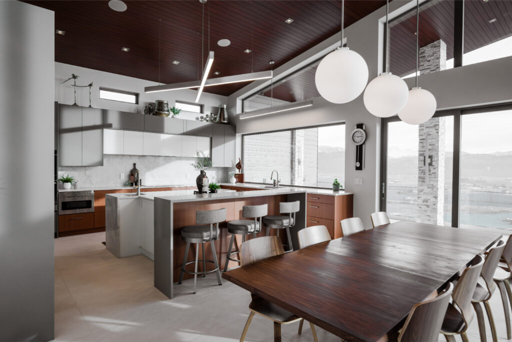 Spacious dining room in Surrey